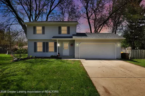 108 Meath Rd, Eaton Rapids, MI 48827