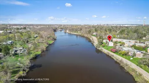 3333 Moores Riv #305, Lansing, MI 48911