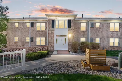 3333 Moores Riv #305, Lansing, MI 48911