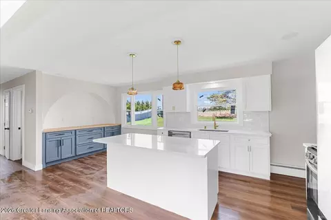 Kitchen - 3776 Hendee Rd, Jackson, MI 49201 photo 2 of 4
