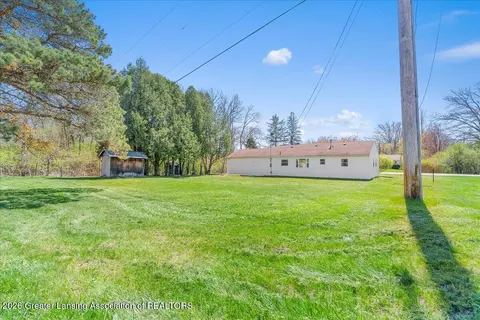 Exterior - 3776 Hendee Rd, Jackson, MI 49201 photo 3 of 4