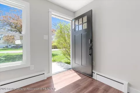 Entry Way - 3776 Hendee Rd, Jackson, MI 49201 photo 1 of 3
