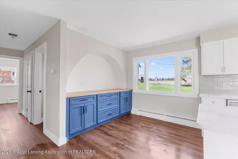 Entry Way - 3776 Hendee Rd, Jackson, MI 49201 photo 3 of 3
