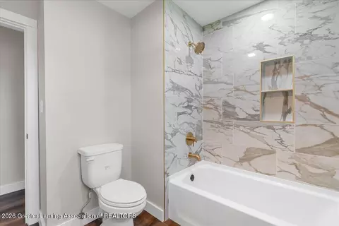 Bath - 3776 Hendee Rd, Jackson, MI 49201 photo 2 of 2