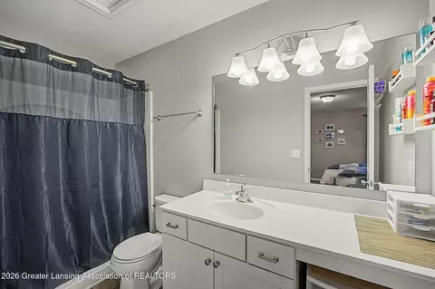 Bath - 5633 Bittern Dr, Holt, MI 48842 photo 1 of 3