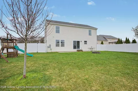 Exterior - 5633 Bittern Dr, Holt, MI 48842 photo 4 of 5