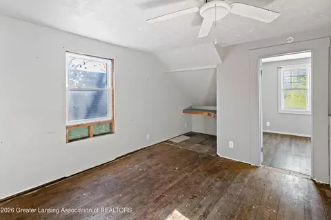 Bedroom - 516 Smith Ave, Lansing, MI 48910 photo 4 of 5