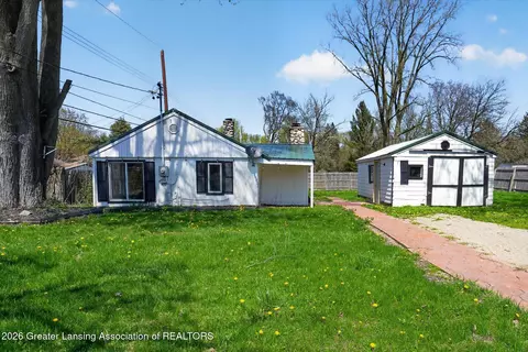 3024 W Jolly Rd, Lansing, MI 48911