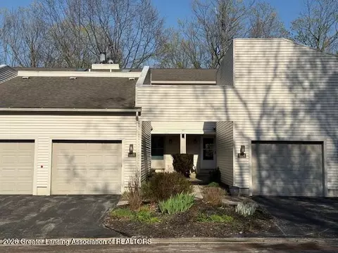 1106 S Ridge Rd, Lansing, MI 48917