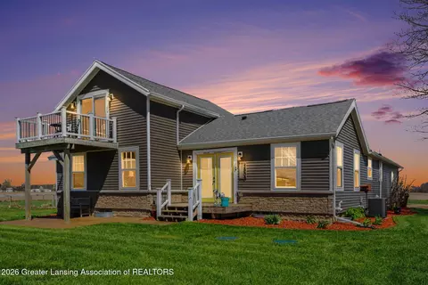 2808 N Lowell Rd, Saint Johns, MI 48879