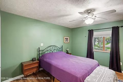 Bedroom - 6275 Lake Dr, Haslett, MI 48840 photo 2 of 4