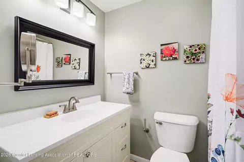 Bath - 6275 Lake Dr, Haslett, MI 48840 photo 1 of 2