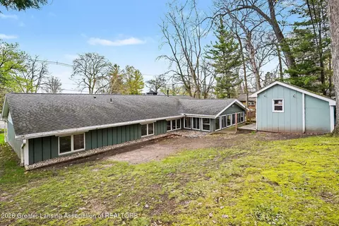 Exterior - 6275 Lake Dr, Haslett, MI 48840 photo 9 of 10