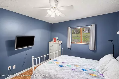 Bedroom - 6275 Lake Dr, Haslett, MI 48840 photo 4 of 4