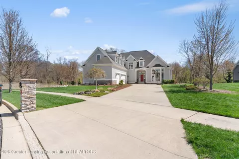 6106 Fresno Ln, East Lansing, MI 48823