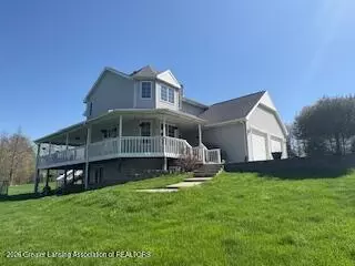 2092 Arch Rd, Eaton Rapids, MI 48827