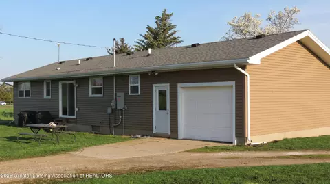 9105 W Juddville Rd, Elsie, MI 48831
