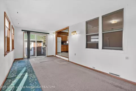 Living - 8410 Coleman Rd, Haslett, MI 48840 photo 5 of 6