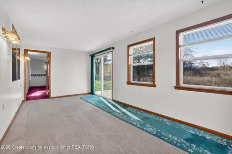 Living - 8410 Coleman Rd, Haslett, MI 48840 photo 6 of 6