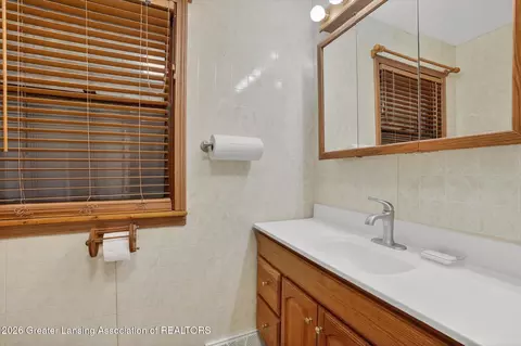 Bath - 8410 Coleman Rd, Haslett, MI 48840 photo 1 of 2