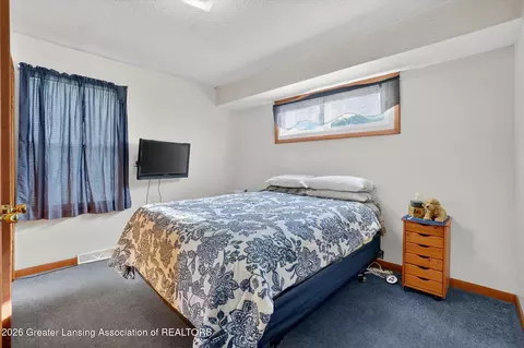 Bedroom - 8410 Coleman Rd, Haslett, MI 48840 photo 1 of 8