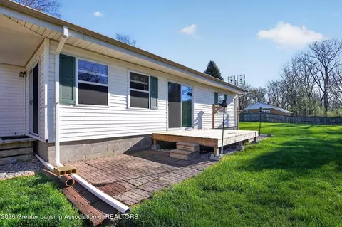 Exterior - 8410 Coleman Rd, Haslett, MI 48840 photo 4 of 16
