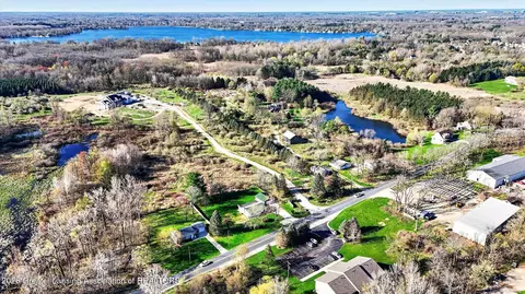 View/Area - 8410 Coleman Rd, Haslett, MI 48840 photo 5 of 7
