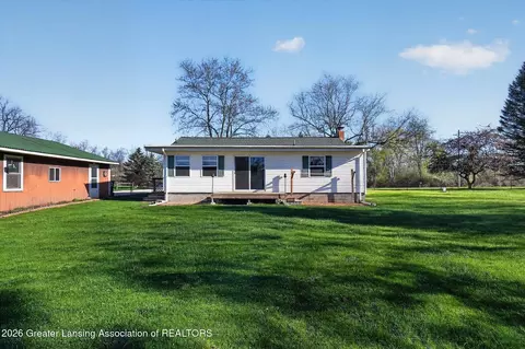 Exterior - 8410 Coleman Rd, Haslett, MI 48840 photo 7 of 16