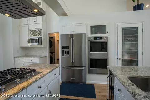 Kitchen - 2159 Long Leaf Trl, Okemos, MI 48864 photo 5 of 6