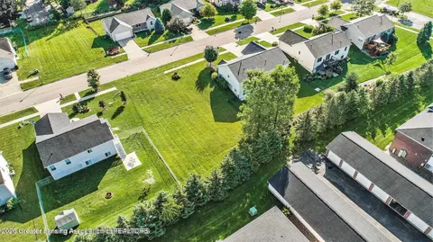 974 Franklin Farm Dr, Mason, MI 48854