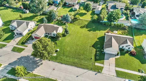 935 Franklin Farm Dr, Mason, MI 48854