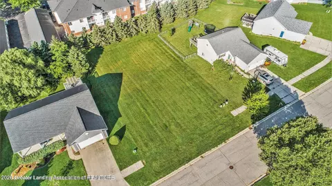 934 Franklin Farm Dr, Mason, MI 48854