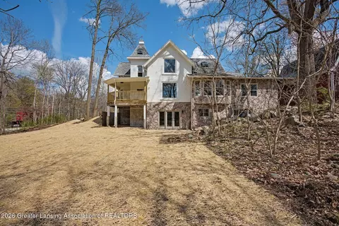 Exterior - 652 E Jefferson St, Grand Ledge, MI 48837 photo 6 of 8