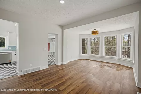 Other - 652 E Jefferson St, Grand Ledge, MI 48837 photo 3 of 15