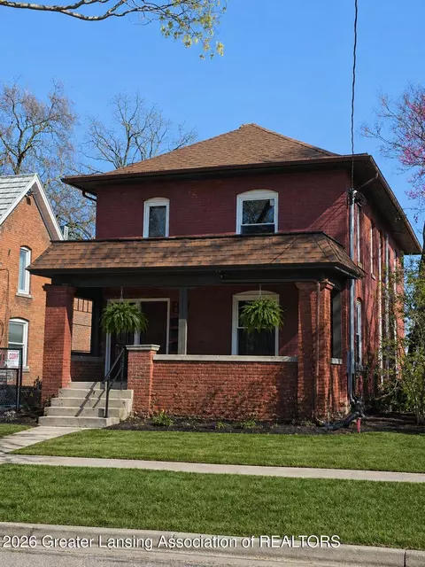 819 Eureka St, Lansing, MI 48912
