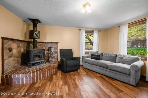 Living - 5120 W Humphrey Rd, Ithaca, MI 48847 photo 1 of 3