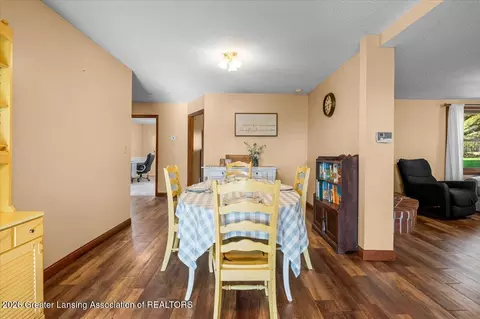 Dining - 5120 W Humphrey Rd, Ithaca, MI 48847 photo 3 of 4