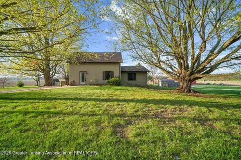 5120 W Humphrey Rd, Ithaca, MI 48847