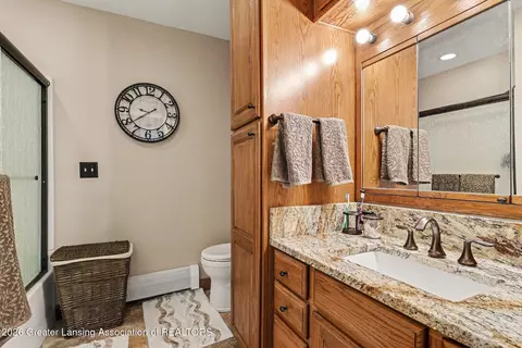 Bath - 104 Rex St, Saint Johns, MI 48879 photo 1 of 3