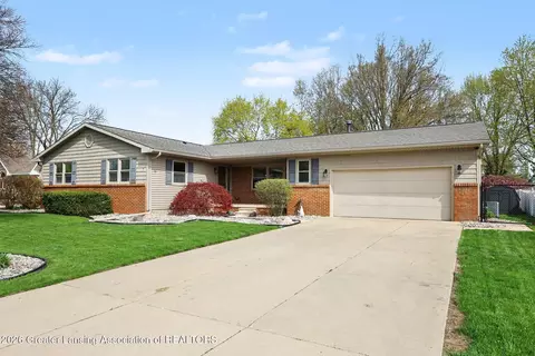 Exterior - 104 Rex St, Saint Johns, MI 48879 photo 1 of 3