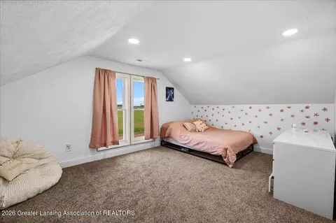 Bedroom - 7008 E Maple Rapids Rd, Elsie, MI 48831 photo 5 of 8