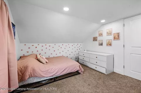 Bedroom - 7008 E Maple Rapids Rd, Elsie, MI 48831 photo 4 of 8