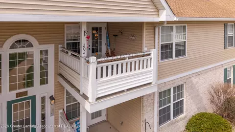 4452 Cricket Rdg #202, Holt, MI 48842