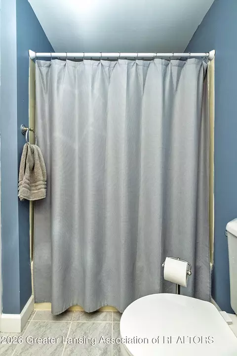 Bath - 3129 Cedarbrook Ave, Lansing, MI 48910 photo 3 of 3