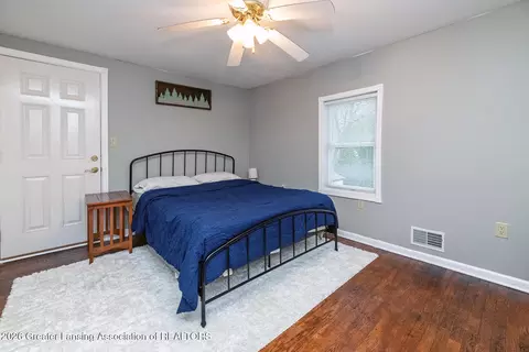 Bedroom - 3129 Cedarbrook Ave, Lansing, MI 48910 photo 3 of 5