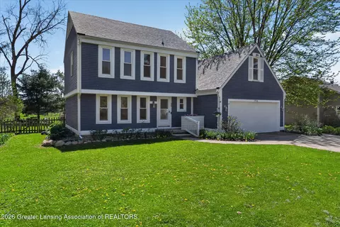 1916 Maple Shade Dr, Williamston, MI 48895