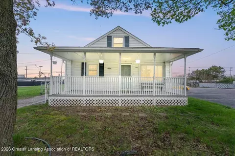 315 Hungerford St, Lansing, MI 48917