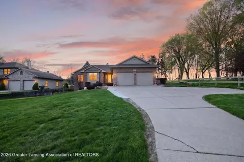 13964 Adeline Dr, Lansing, MI 48906