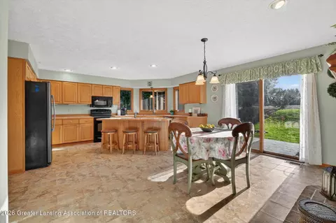 Kitchen - 13964 Adeline Dr, Lansing, MI 48906 photo 1 of 7