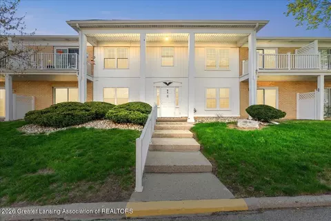 3333 Moores River Dr #803, Lansing, MI 48911